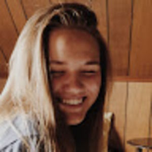 Meet your Posher, Emilia